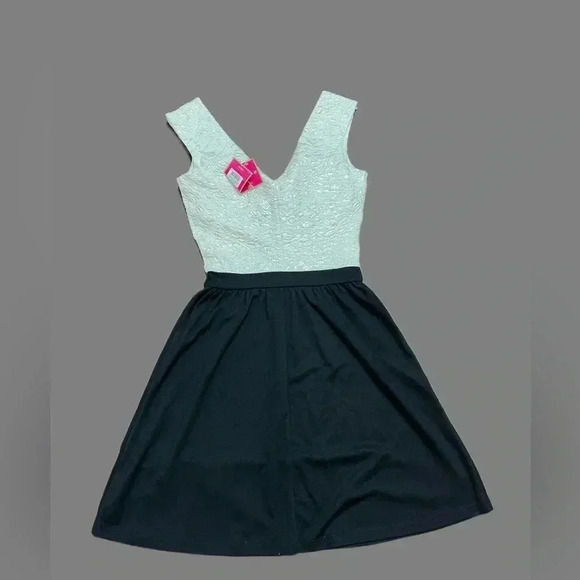 Candies Dress size XS​ - Picture 4 of 7